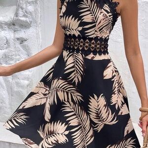 Chic Black and Cream Leaf Print Midi Dress